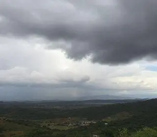 Abaetetuba e o tempo nublado com tempestades locais