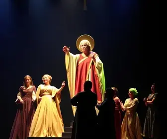 opereta sobre a vida de São Francisco